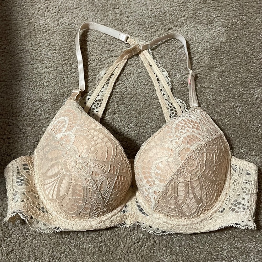 NWOT 34B Bra
